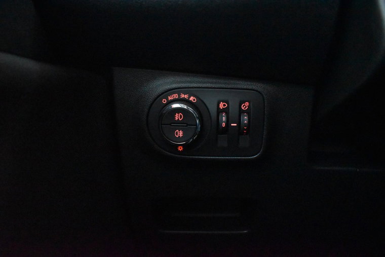 Vehicle Image 17