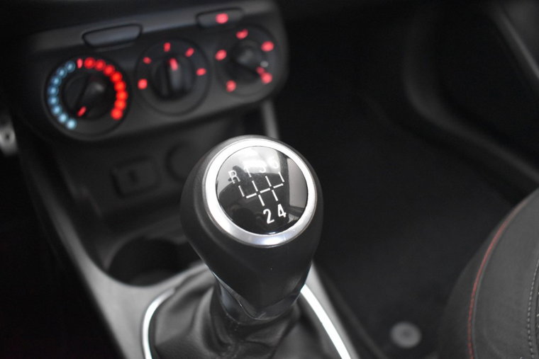 Vehicle Image 26
