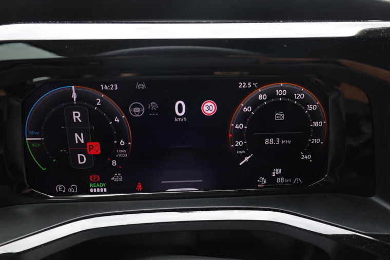 Vehicle Image 18