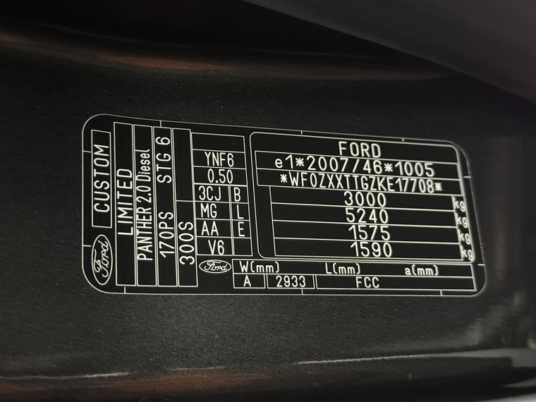 Vehicle Image 25