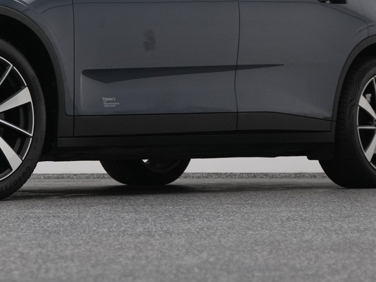 Vehicle Image 38