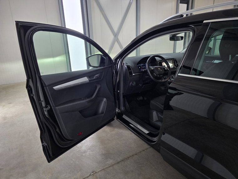 Vehicle Image 22
