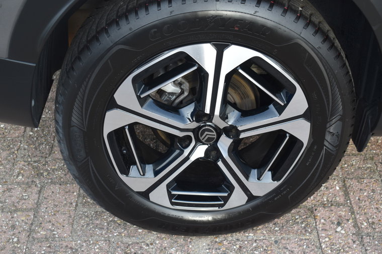 Vehicle Image 30