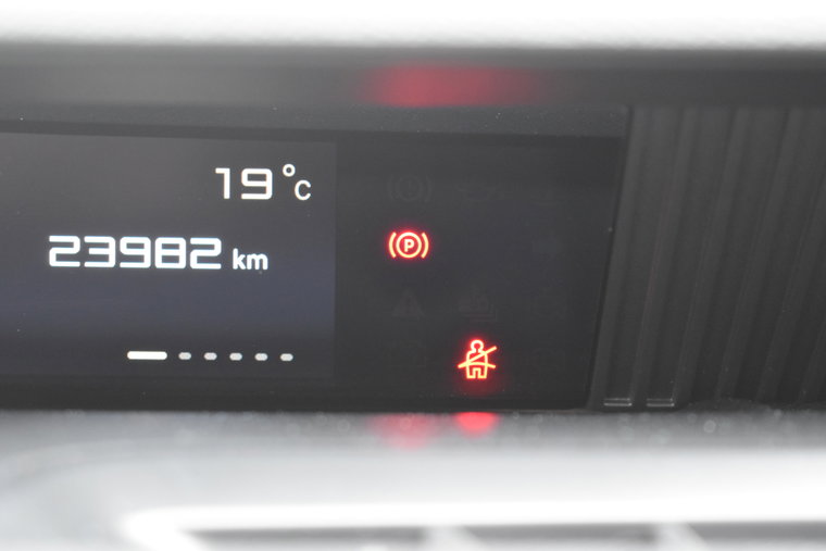 Vehicle Image 32