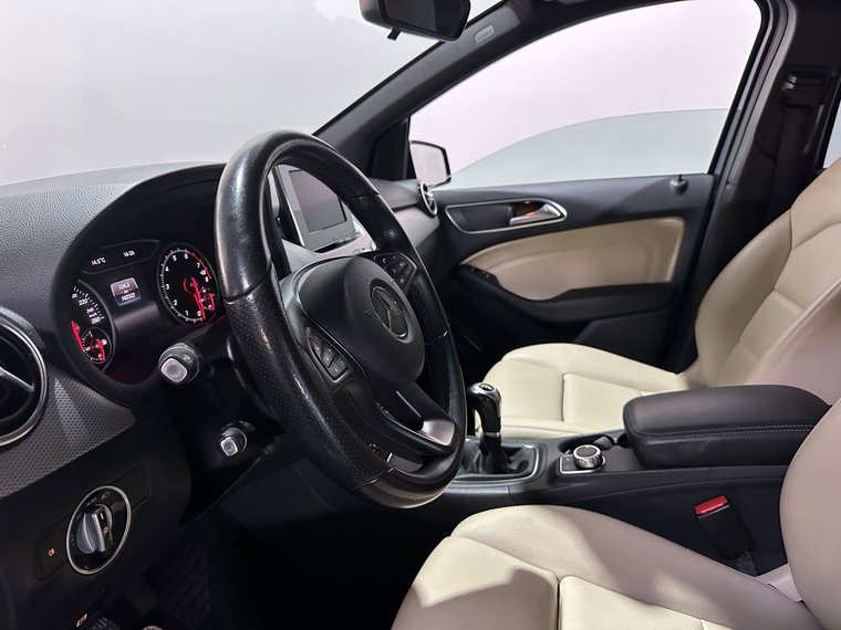 Vehicle Image 22