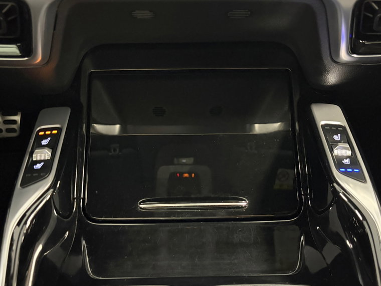 Vehicle Image 33