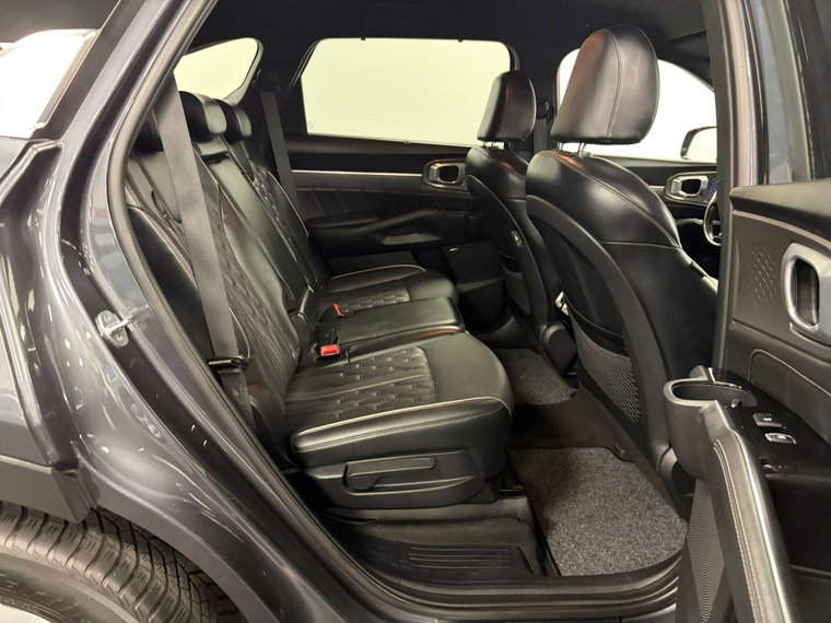 Vehicle Image 41
