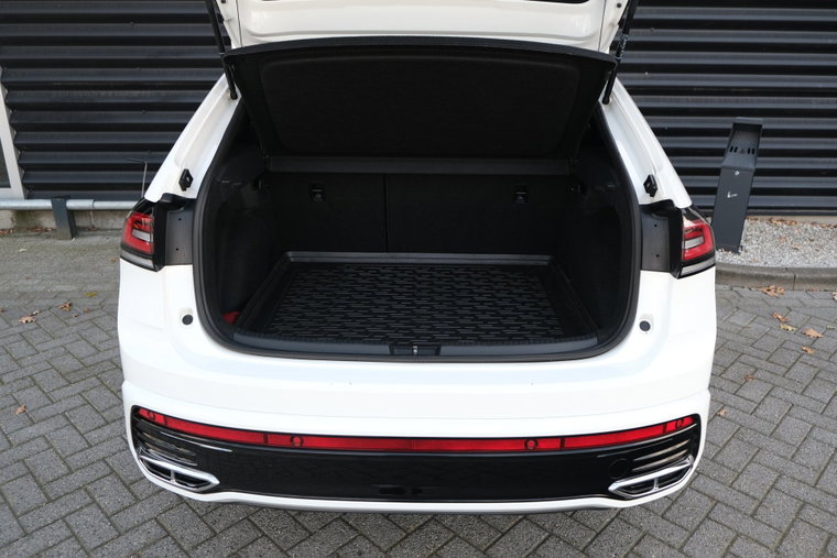 Vehicle Image 26