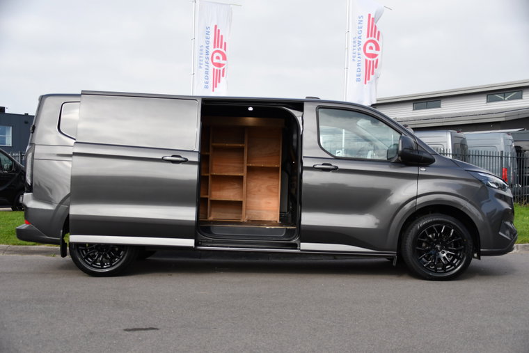 Vehicle Image 11
