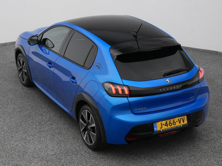 Vehicle Image 26