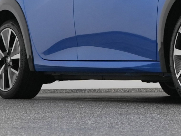 Vehicle Image 37