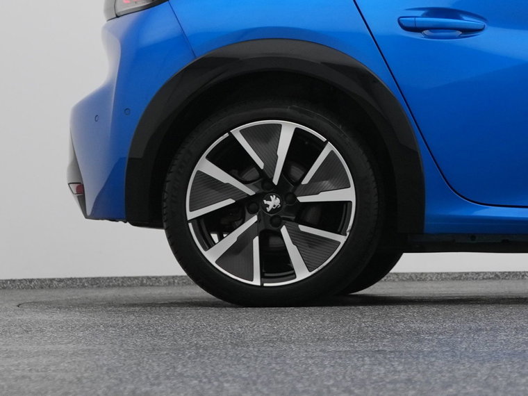Vehicle Image 40
