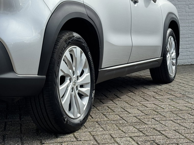 Vehicle Image 13