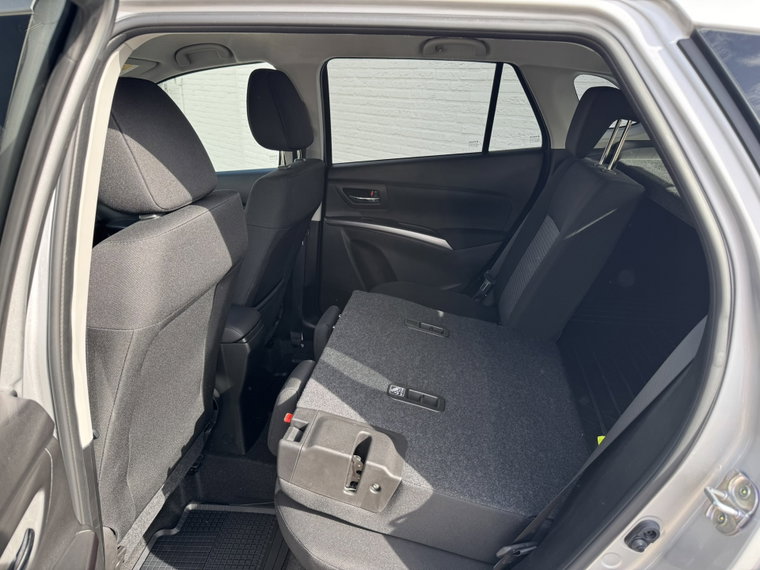 Vehicle Image 19