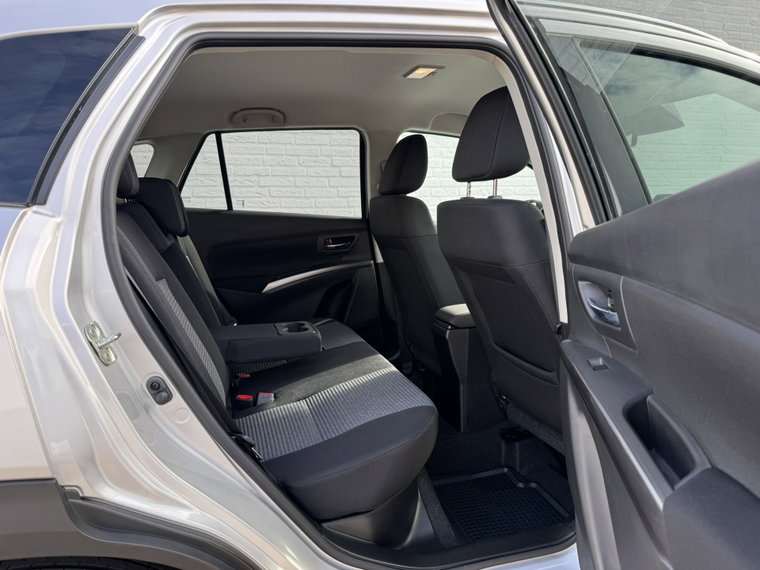 Vehicle Image 21