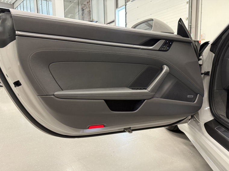 Vehicle Image 37