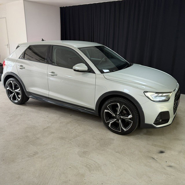 Vehicle Image 7