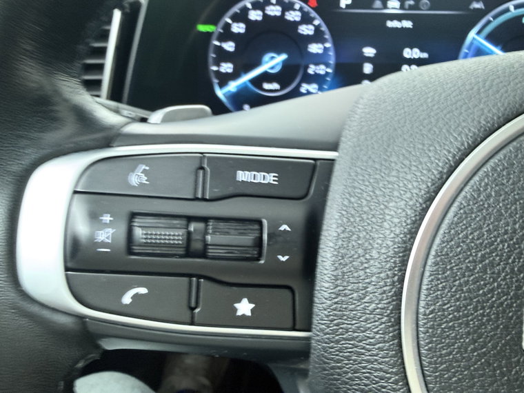 Vehicle Image 28