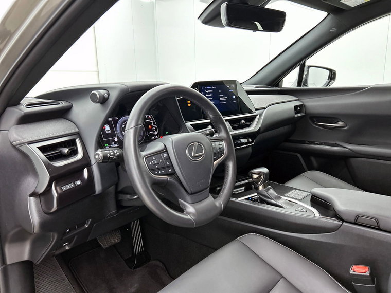 Vehicle Image 13