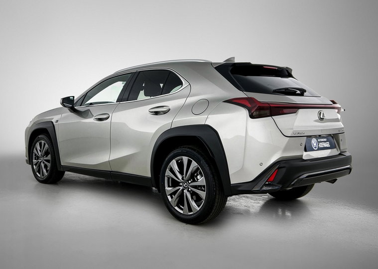 Vehicle Image 8