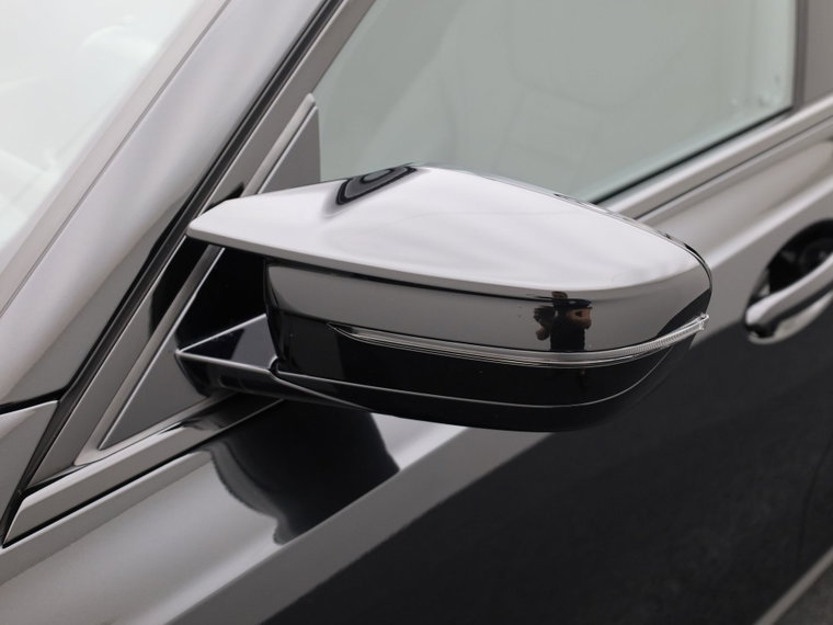 Vehicle Image 33