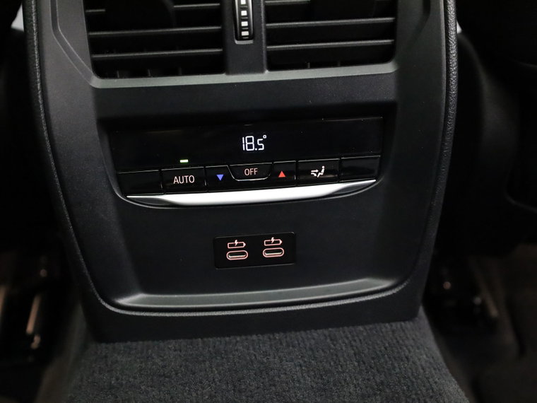Vehicle Image 42