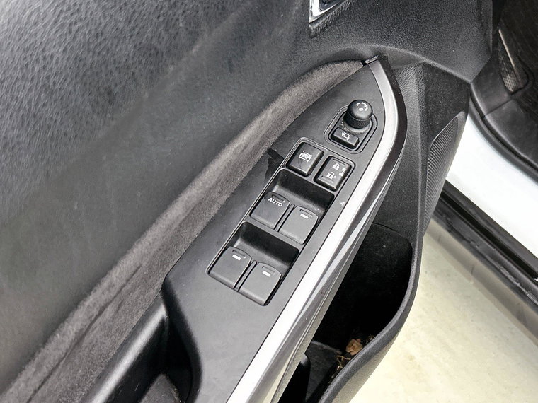 Vehicle Image 36