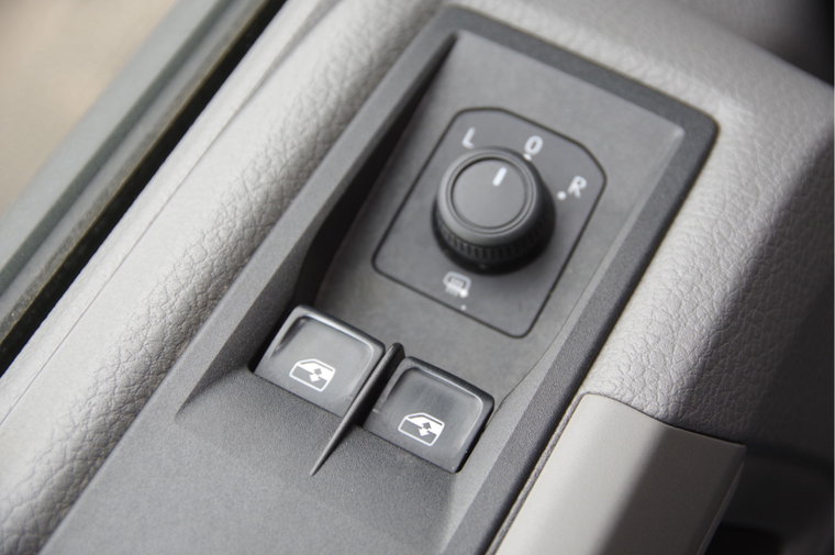 Vehicle Image 32