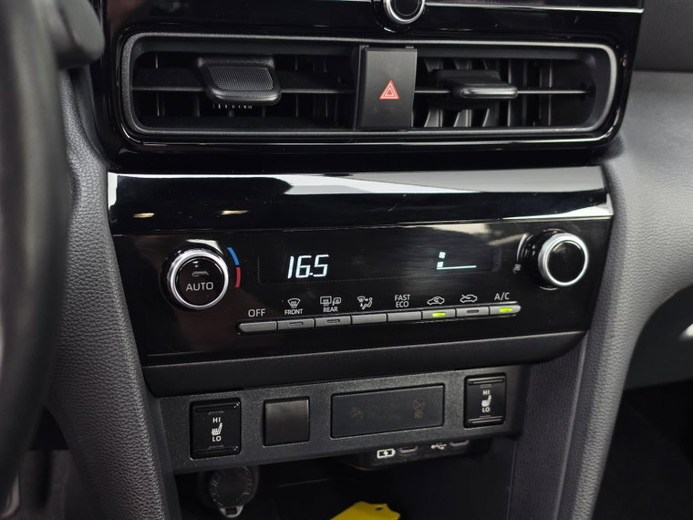 Vehicle Image 24