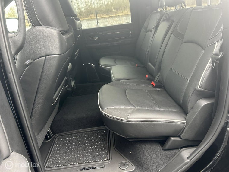 Vehicle Image 23