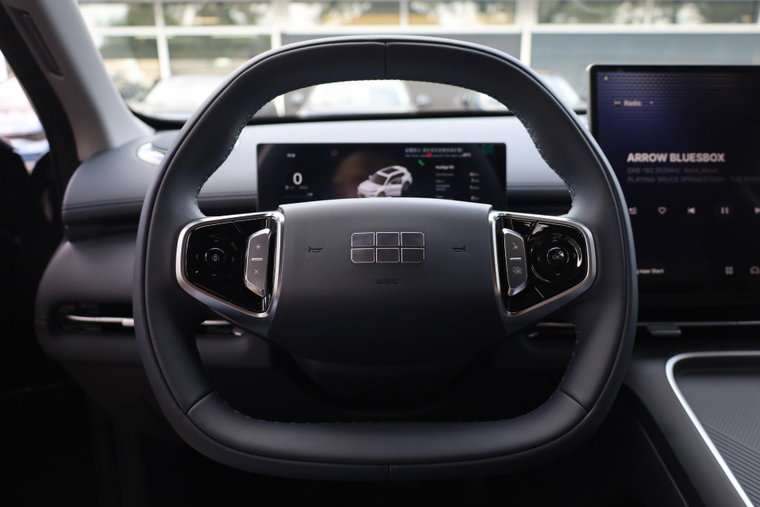 Vehicle Image 18