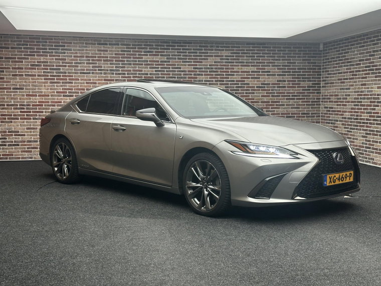 Vehicle Image 19