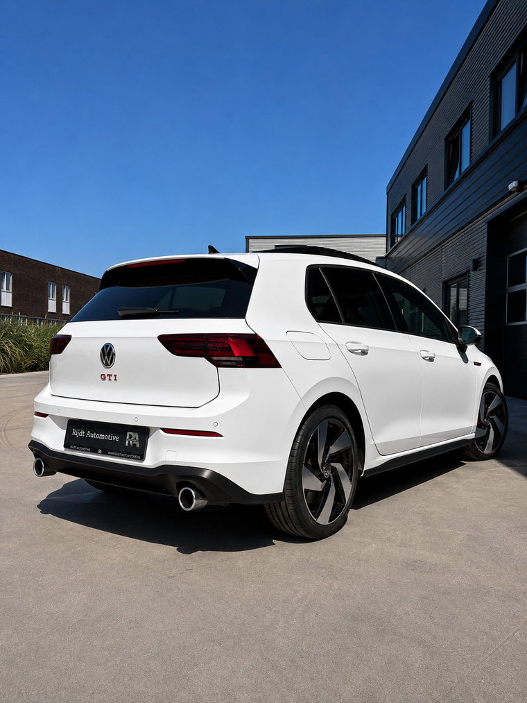 Vehicle Image 28