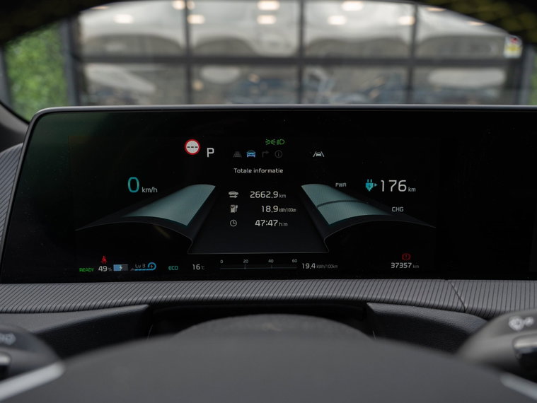 Vehicle Image 35