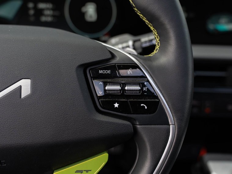 Vehicle Image 38
