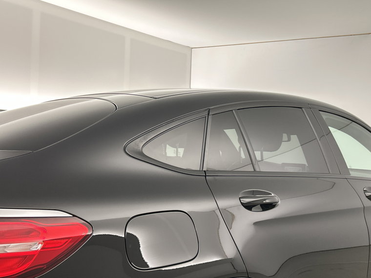 Vehicle Image 33