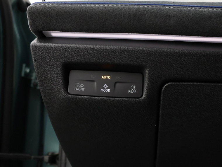 Vehicle Image 27
