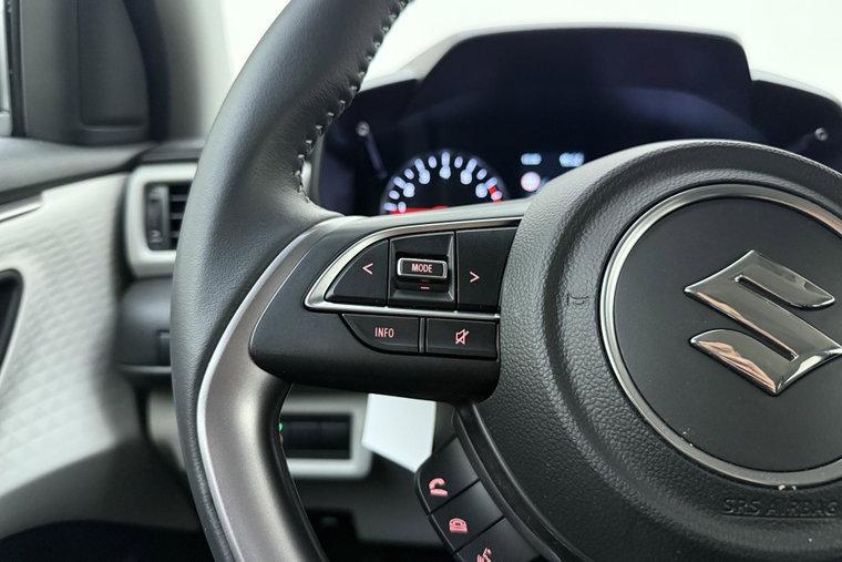 Vehicle Image 19