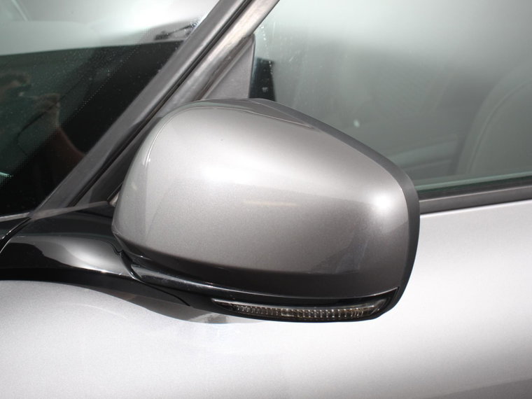 Vehicle Image 30