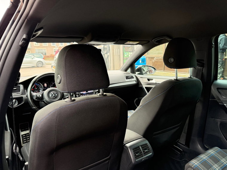 Vehicle Image 17