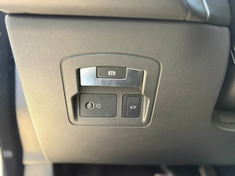Vehicle Image 27