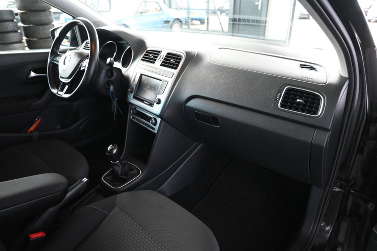 Vehicle Image 22