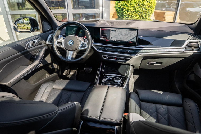 Vehicle Image 36