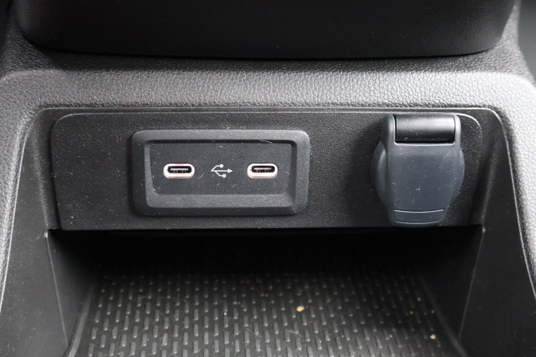 Vehicle Image 35