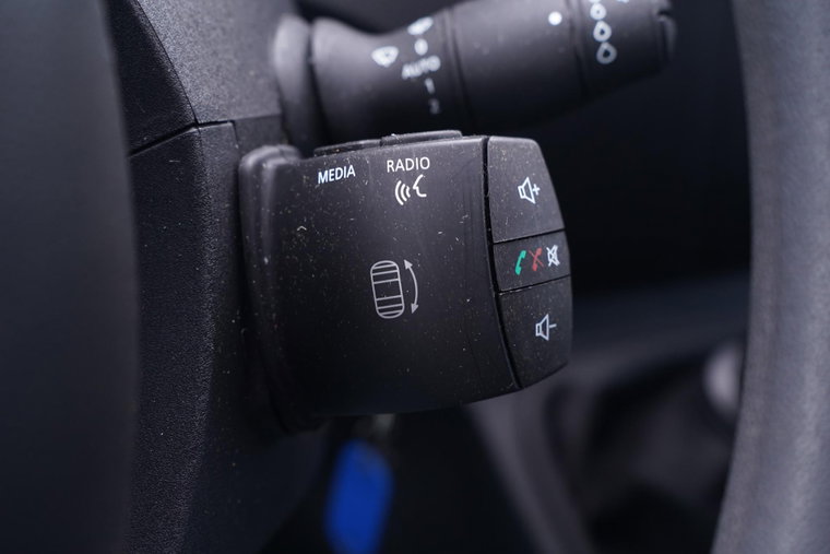 Vehicle Image 38