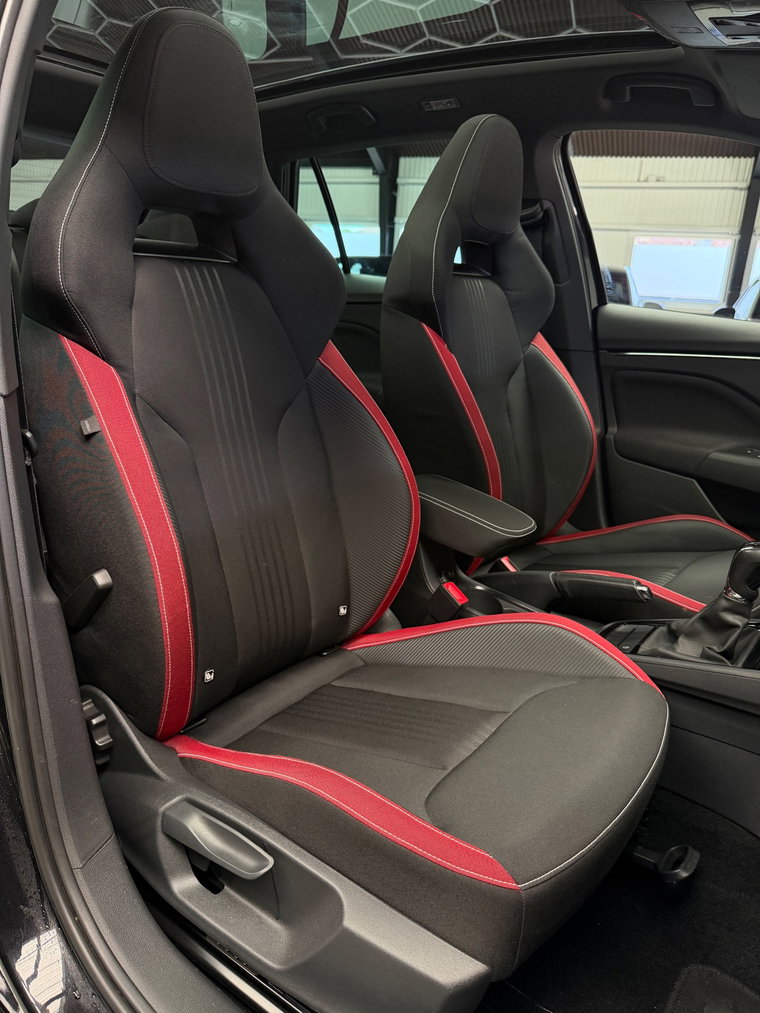 Vehicle Image 18