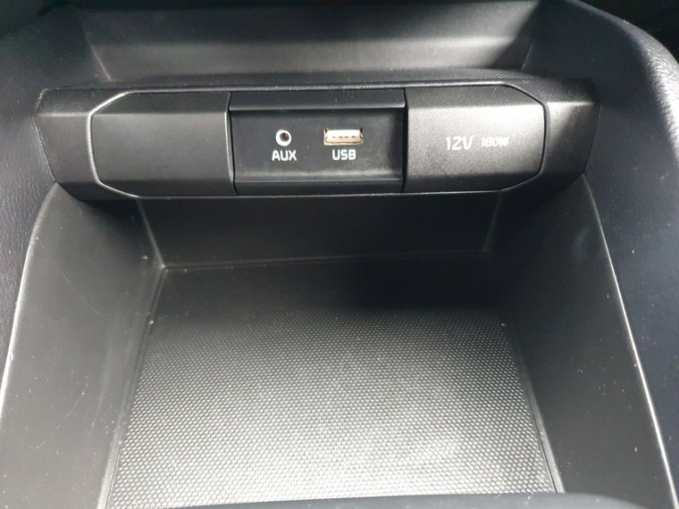 Vehicle Image 32
