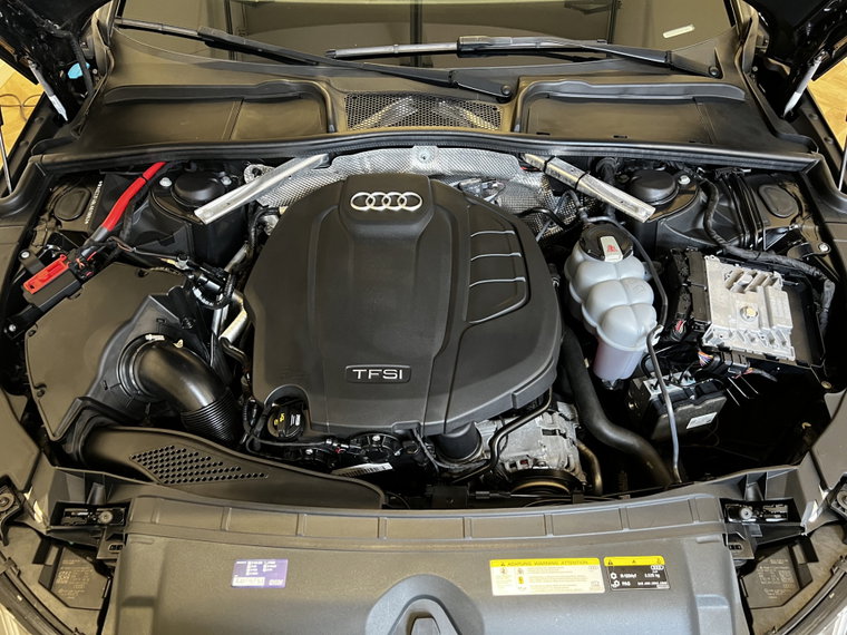 Vehicle Image 38