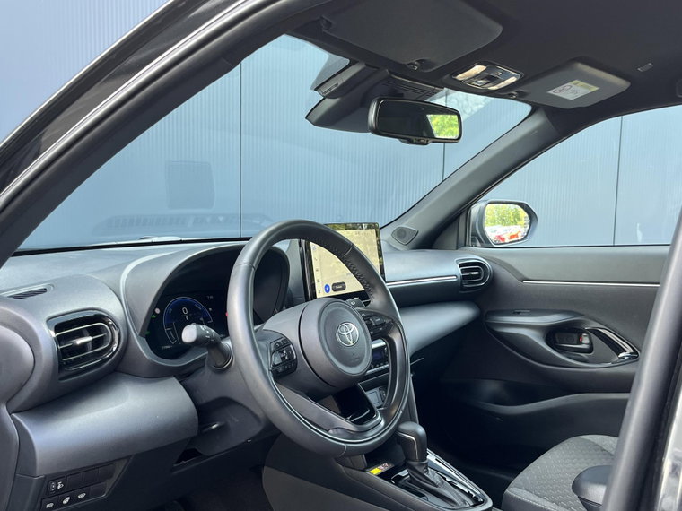 Vehicle Image 10