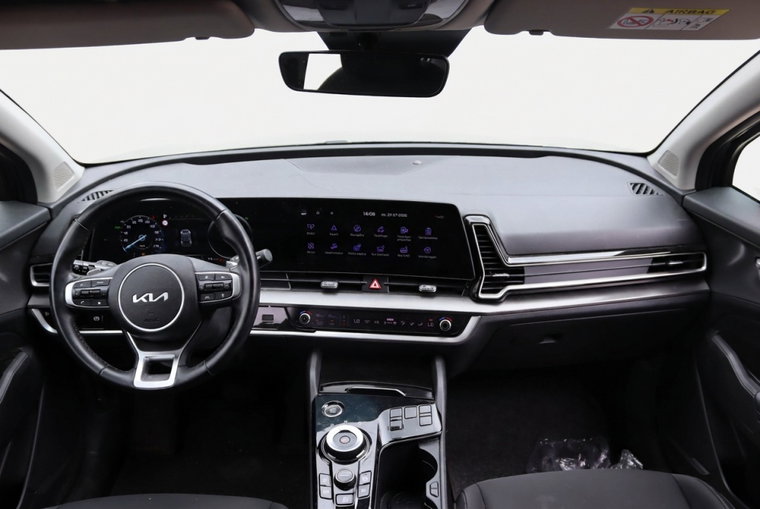 Vehicle Image 13